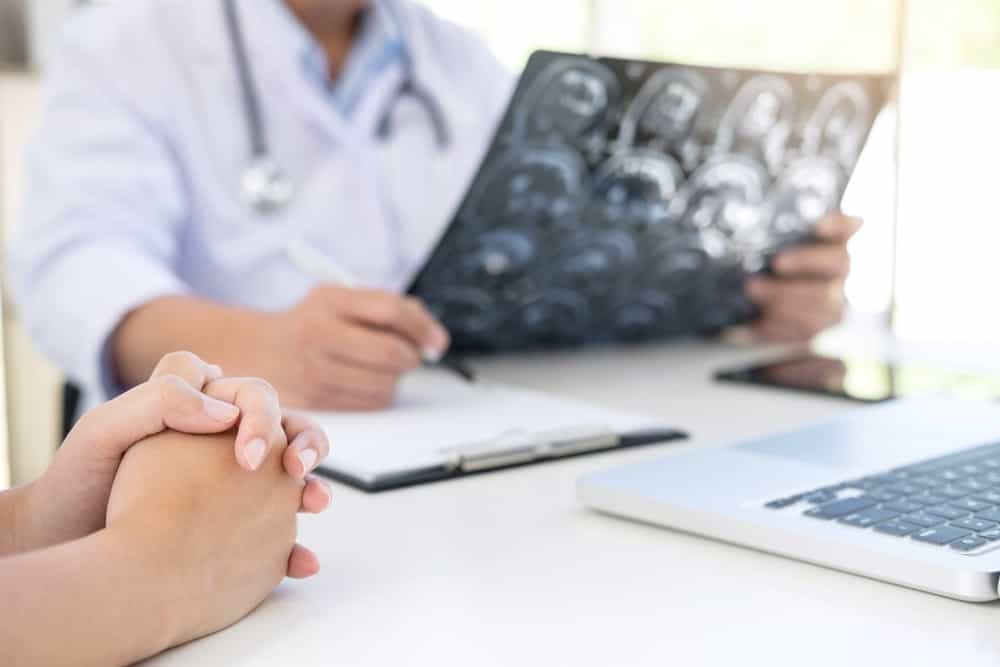 متخصص مغز و اعصاب در منزل